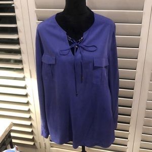 Chico’s pull over top. Silky feel. Adjustable sleeves. Two pockets.